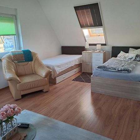 Monteur- Und Ferienwohnung In Hainichen - Obergeschoss Oder Dachgeschoss - Familie Weber Bockendorf Экстерьер фото